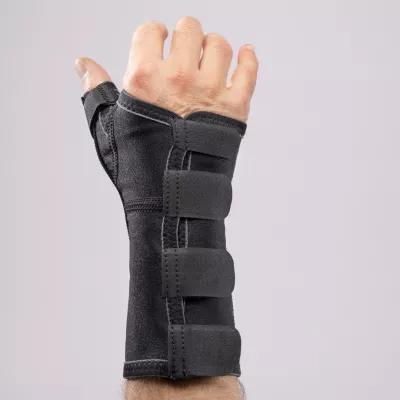 Handgelenkstütze mit stabilisierendem Daumenstück Handgelenkstütze mit stabilisierendem Daumenstück